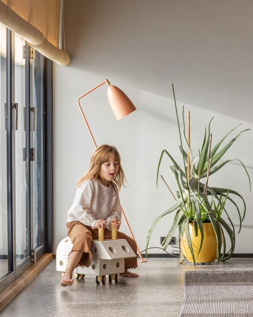 Explorer Set Sand Grey Honey Yellow slide 5 scaled 5