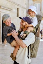 MiniMeis Olive Premium Lifestyle 3 2