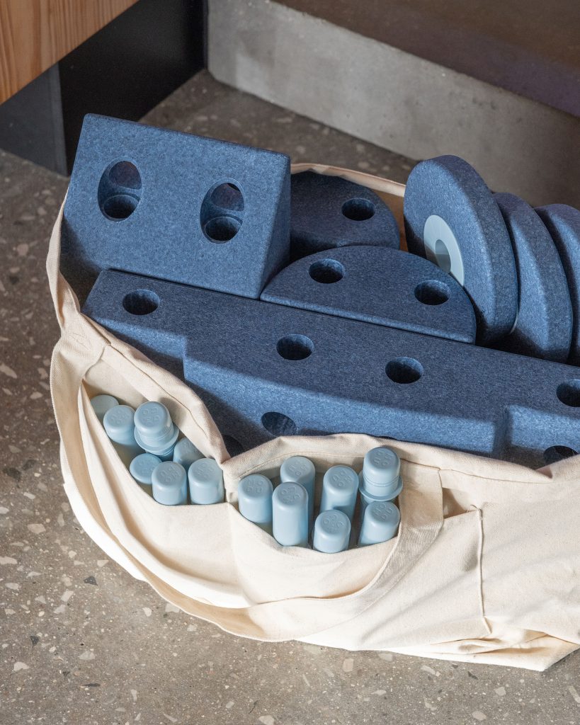 Travel Bag Canvas slide 2 2