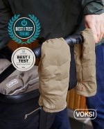 Voksi Stroller Mittens Dark Sand Best i test Logo 2 11