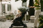 ergobaby stroller metro 3 deluxe willow green lifetstyle 01 2